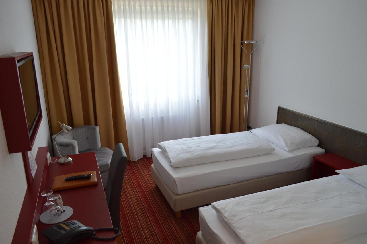 Hotel Astra Dusseldorf Ngoại thất bức ảnh