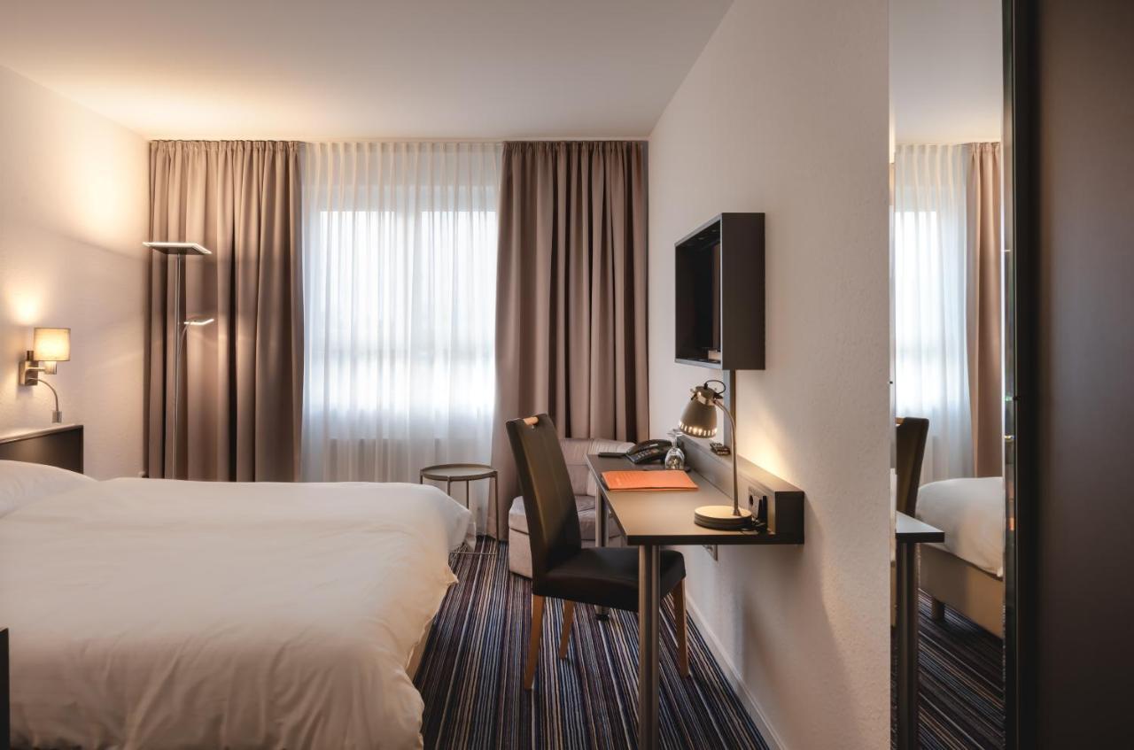 Hotel Astra Dusseldorf Ngoại thất bức ảnh