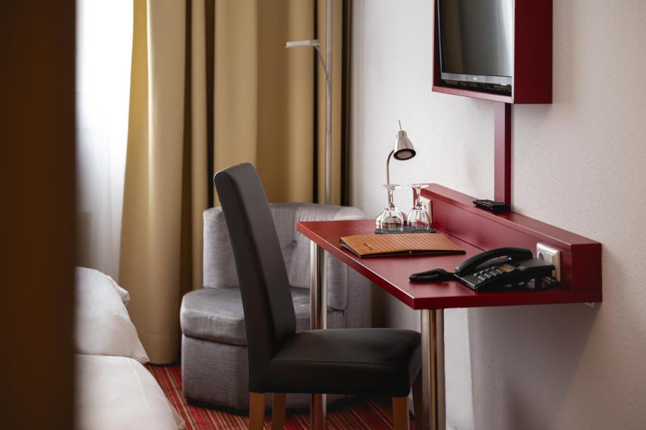 Hotel Astra Dusseldorf Ngoại thất bức ảnh