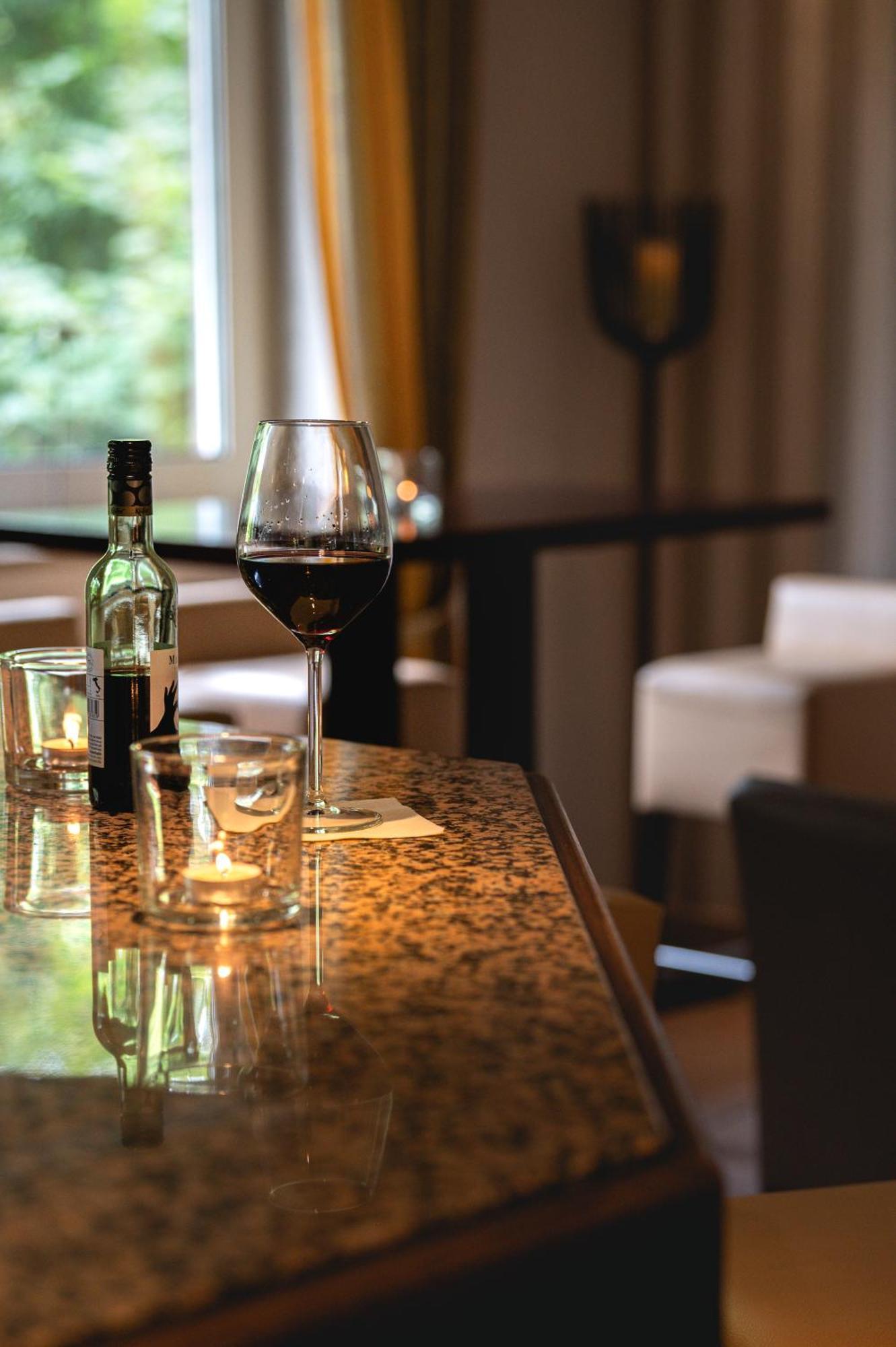 Hotel Astra Dusseldorf Ngoại thất bức ảnh
