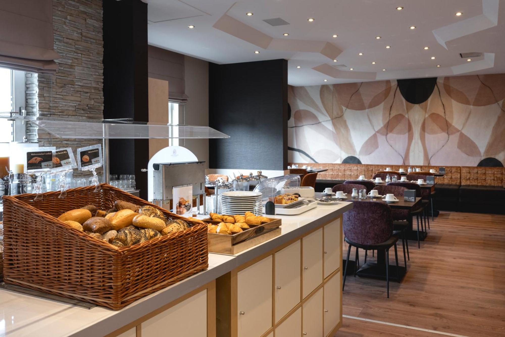Hotel Astra Dusseldorf Ngoại thất bức ảnh