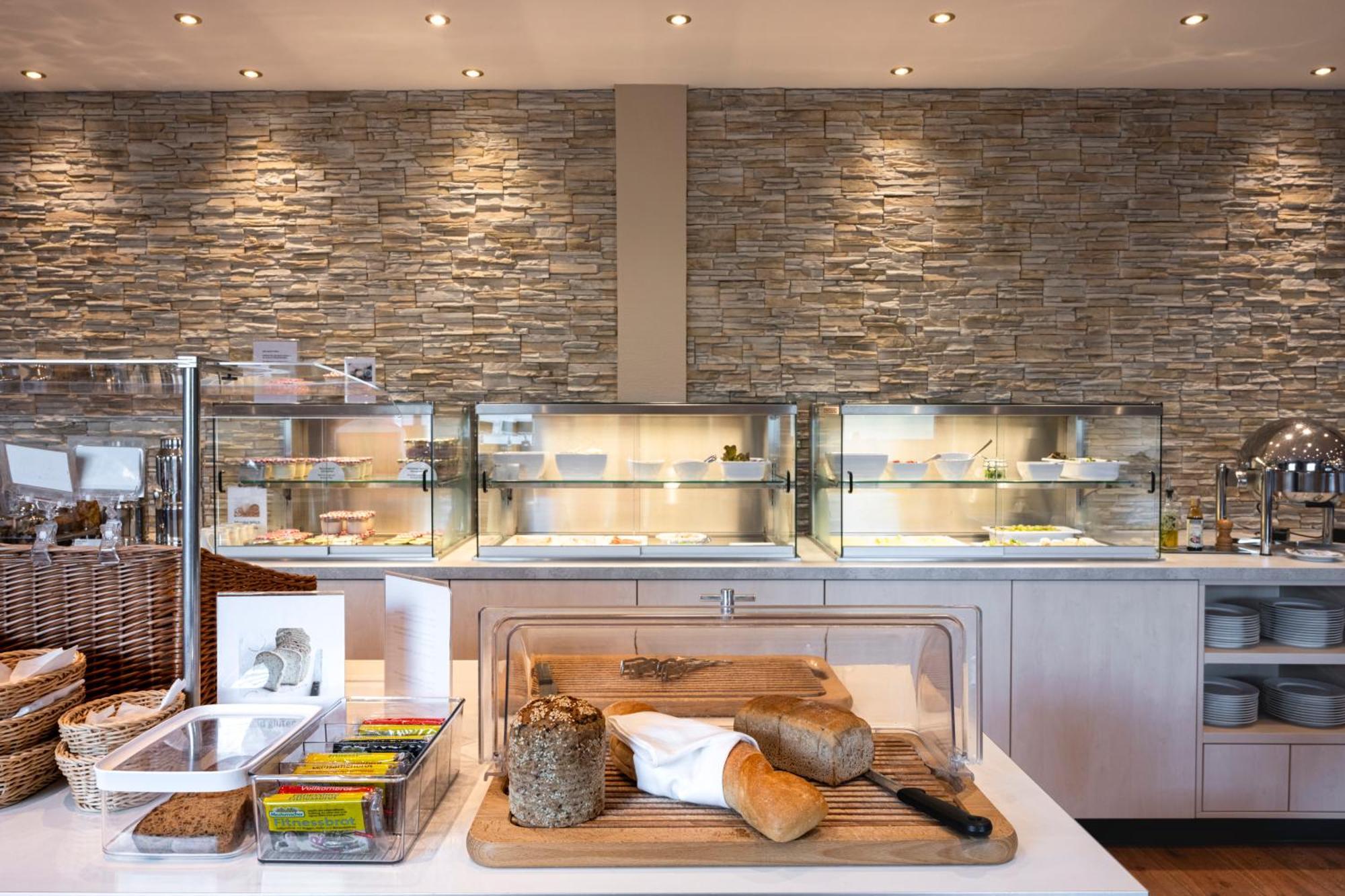 Hotel Astra Dusseldorf Ngoại thất bức ảnh