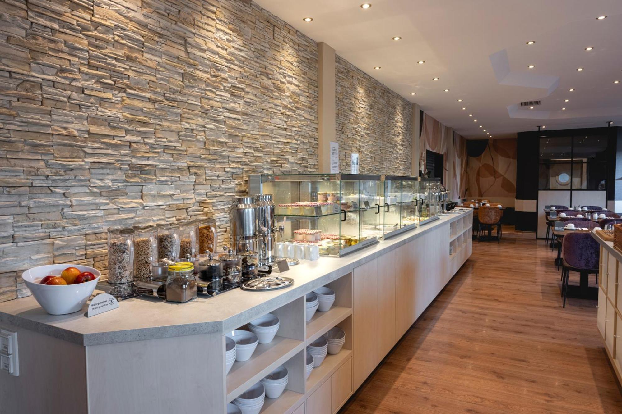 Hotel Astra Dusseldorf Ngoại thất bức ảnh