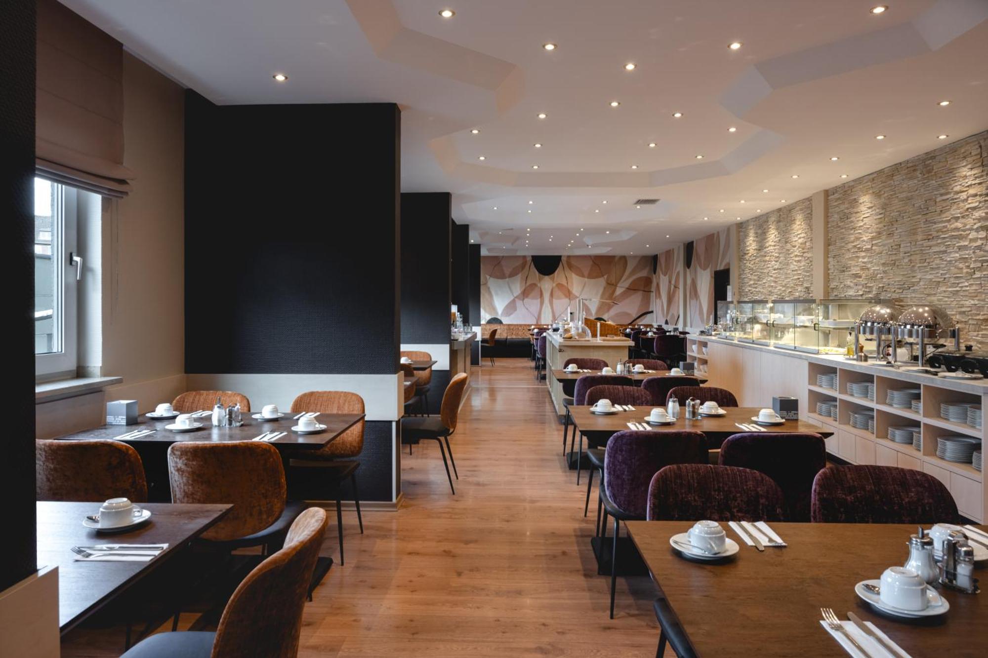Hotel Astra Dusseldorf Ngoại thất bức ảnh