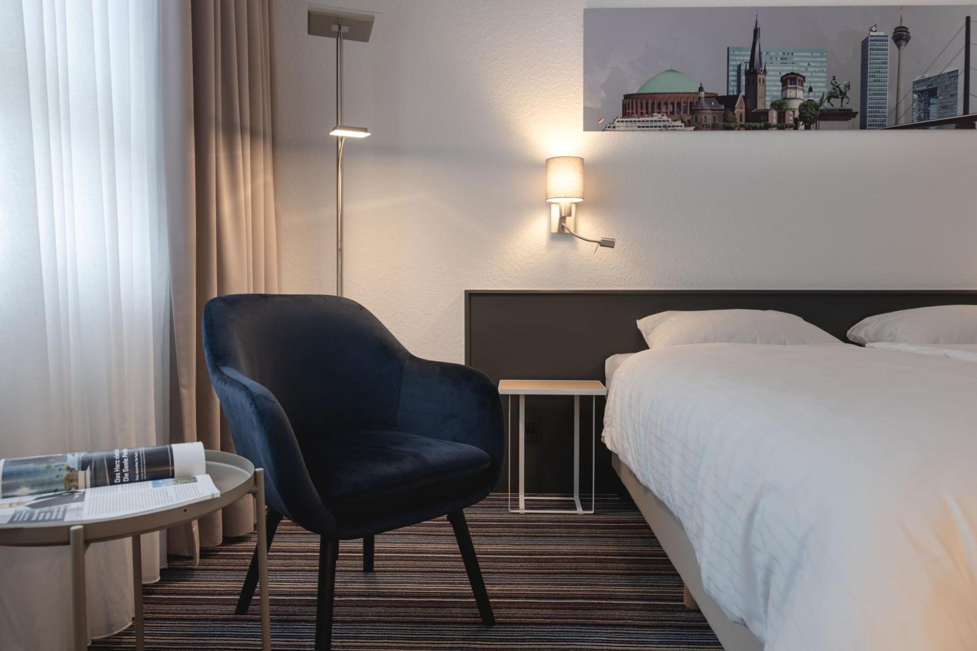 Hotel Astra Dusseldorf Ngoại thất bức ảnh