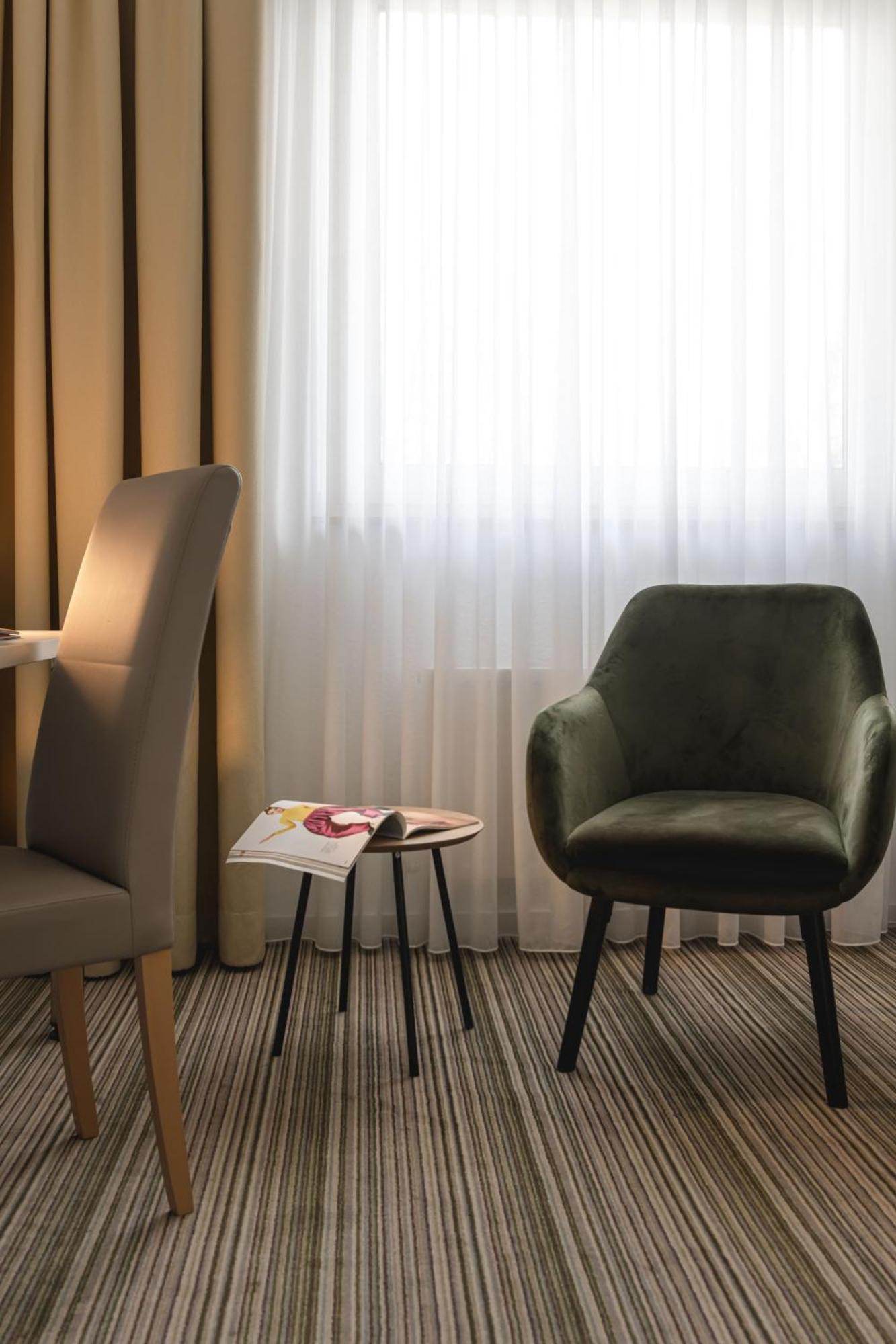 Hotel Astra Dusseldorf Ngoại thất bức ảnh