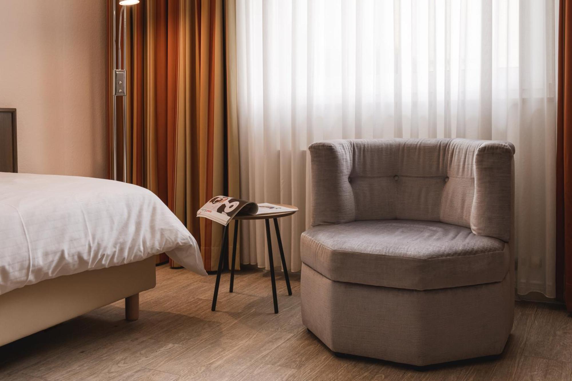 Hotel Astra Dusseldorf Ngoại thất bức ảnh