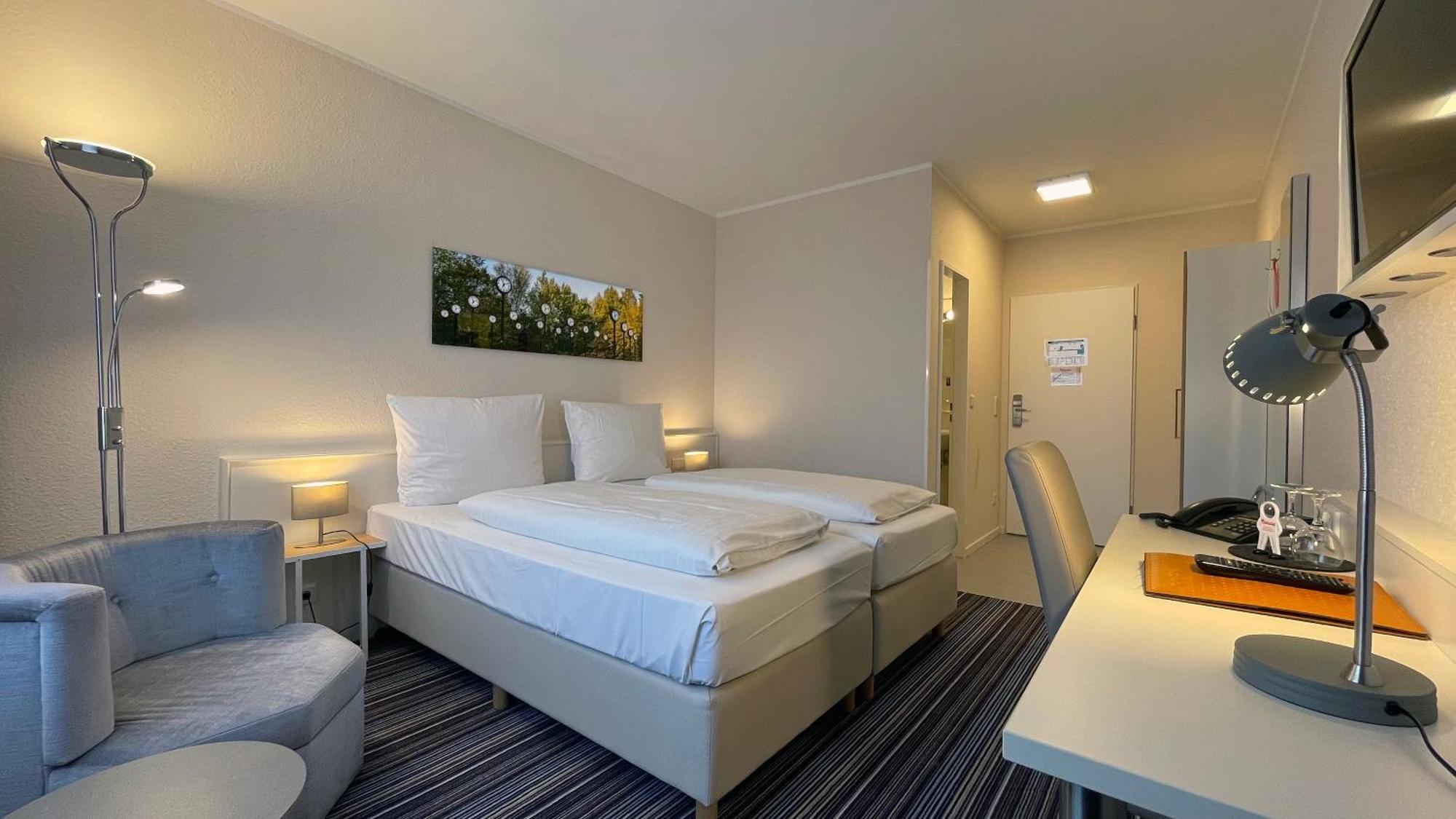 Hotel Astra Dusseldorf Ngoại thất bức ảnh