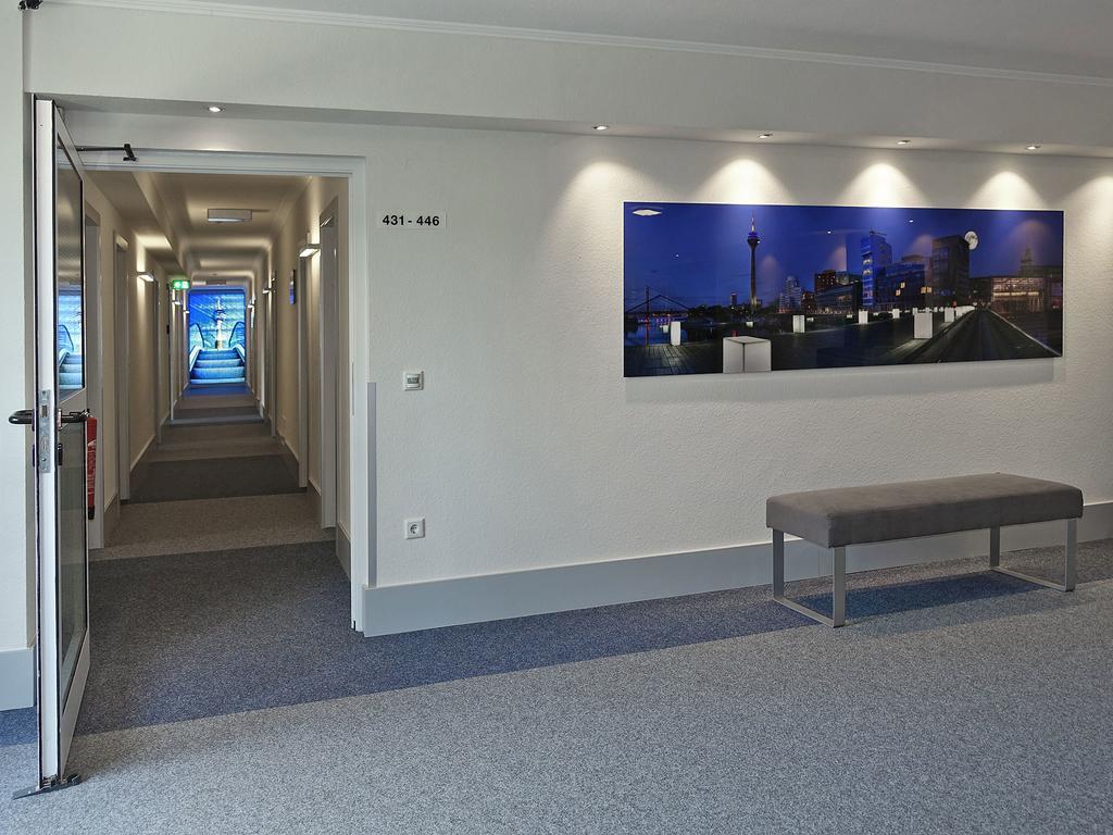 Hotel Astra Dusseldorf Ngoại thất bức ảnh
